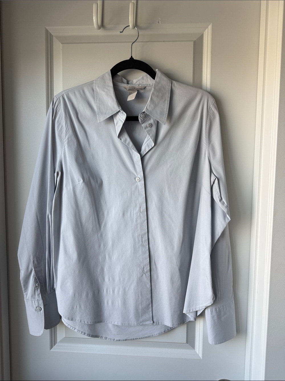 H&M Light Gray Women's Button-Up Blouse
